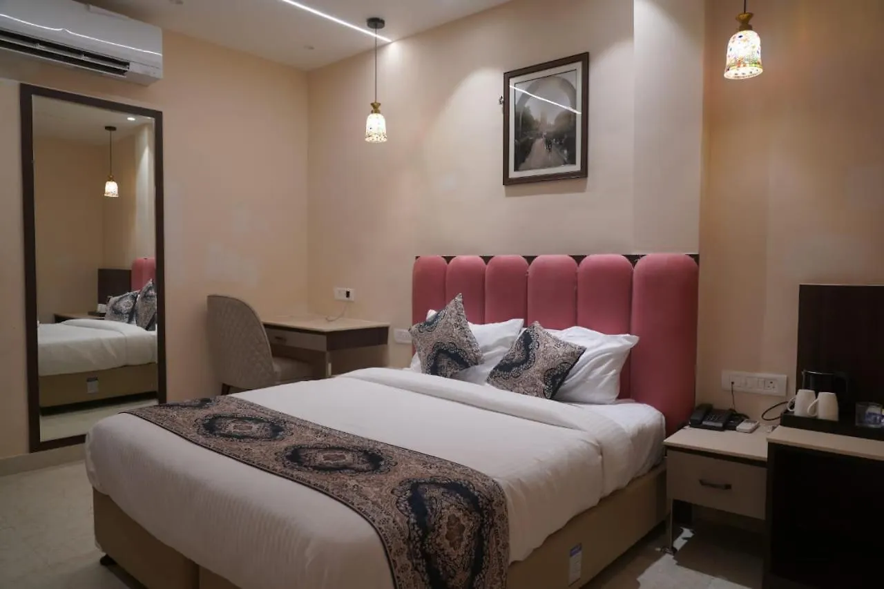 Hotel Anant Inn バラナシ