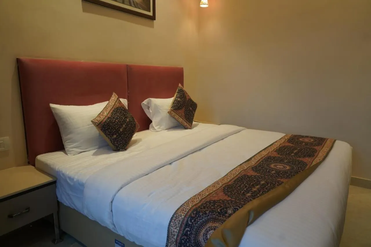 Hotel Anant Inn バラナシ