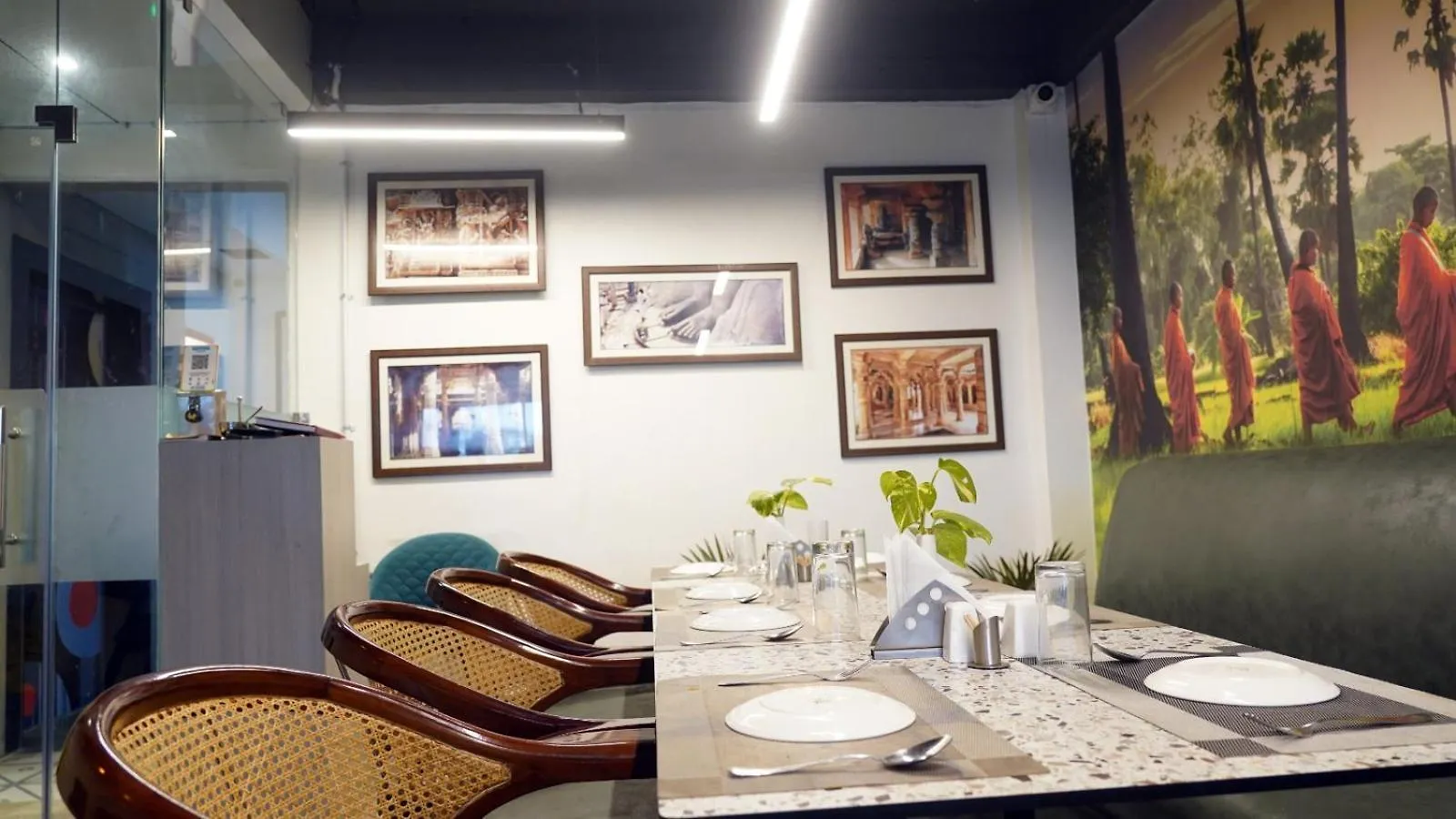 Hotel Anant Inn バラナシ 3*,  インド